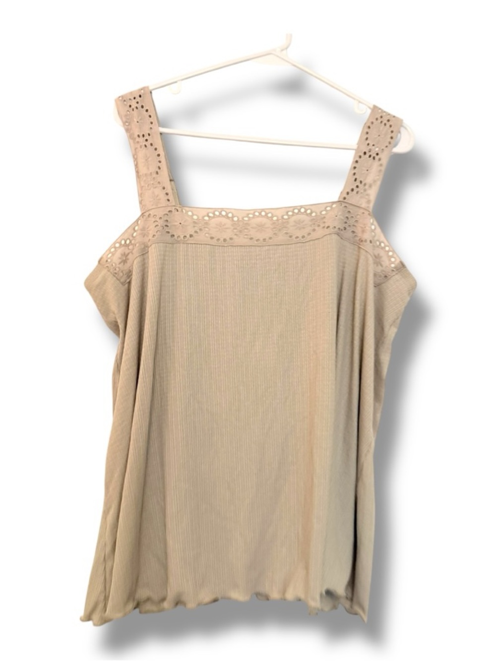 New Torrid Cream Eyelet-Trim Tank Top